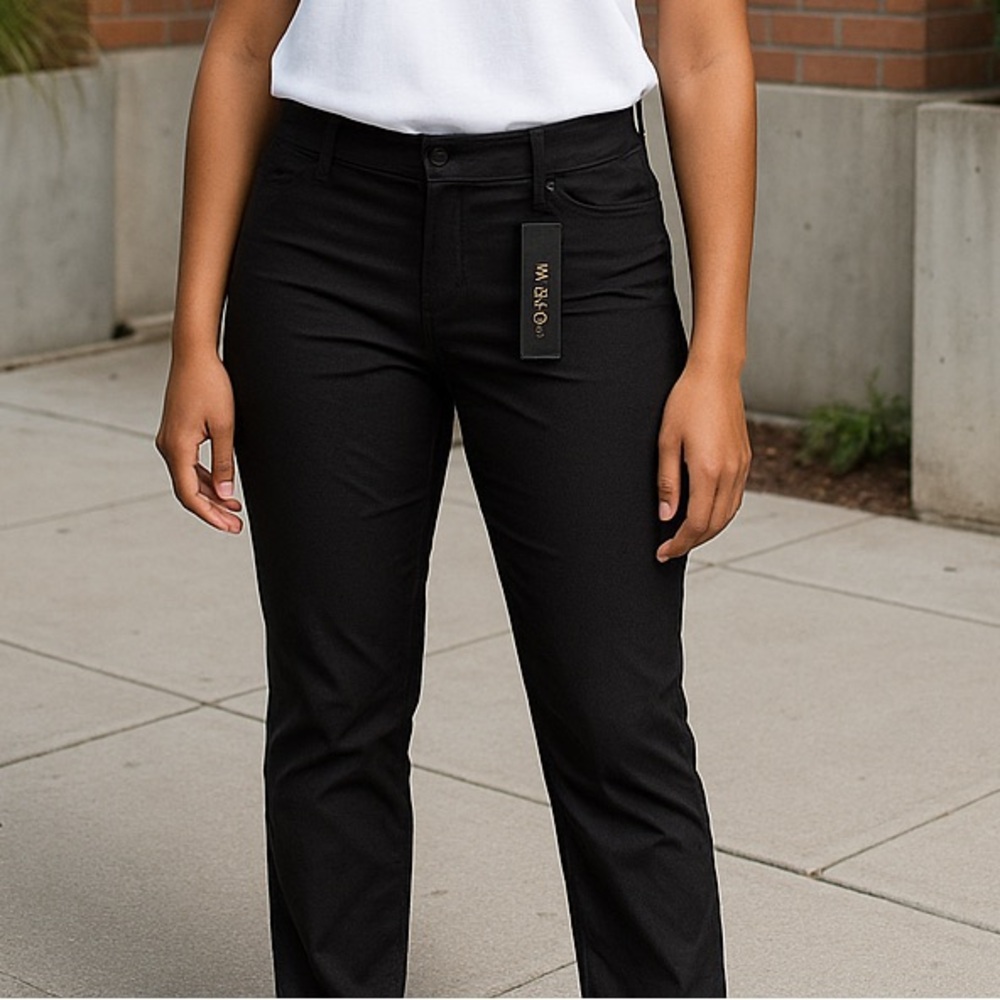 Black dressy pants size 6, NWT